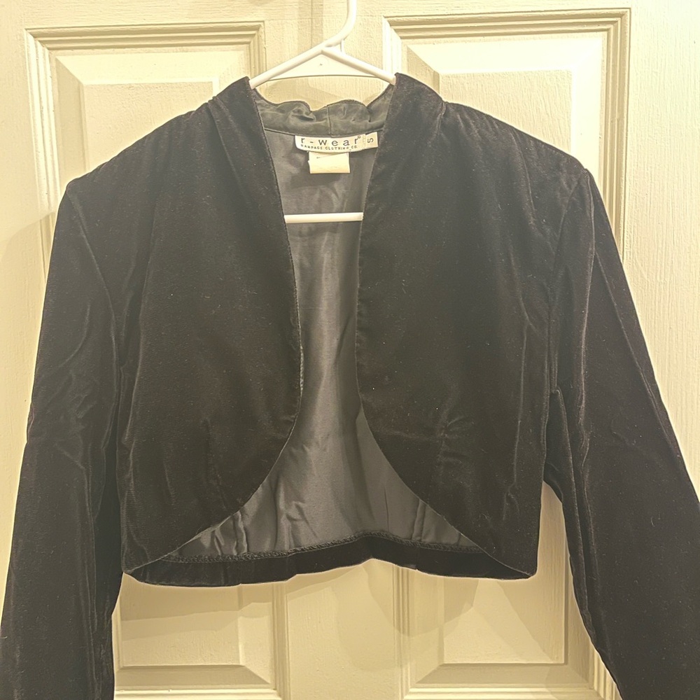 Elegant Black Velvet Women's Jacket